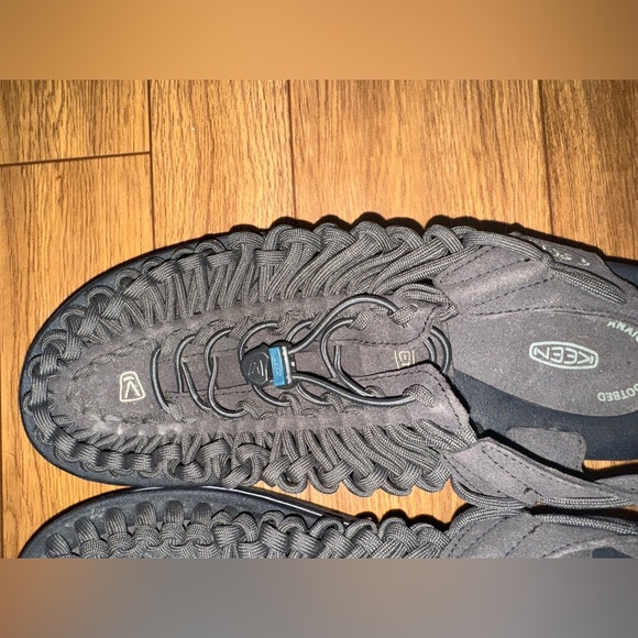 KEEN UNEEK Men’s Size 12 M Classic 2 Rope Cord Sandals Dark Grey Magnet / Black - Picture 14 of 15